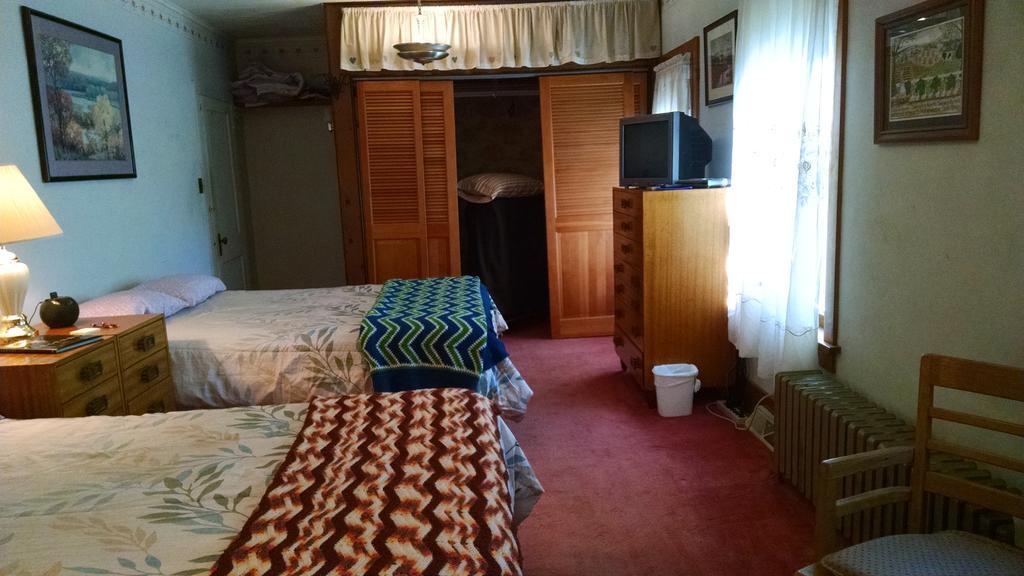 Fish & Loaves Bed And Breakfast Numidia Exterior foto