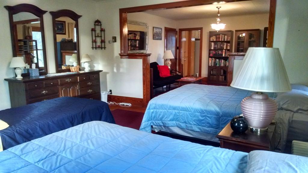 Fish & Loaves Bed And Breakfast Numidia Exterior foto